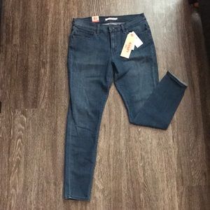 Levi’s Super Skinny Jeans NWT